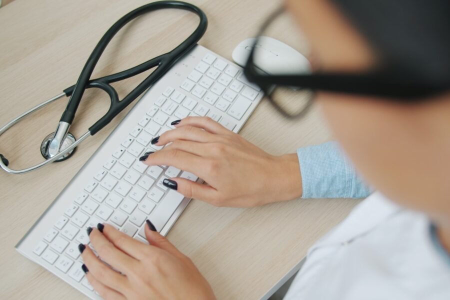 Noi cursuri video în zona de educație medicală